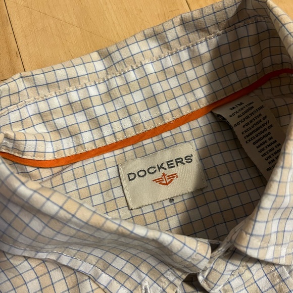 Dockers Icon Button down Shirt Meduim - Picture 6 of 8